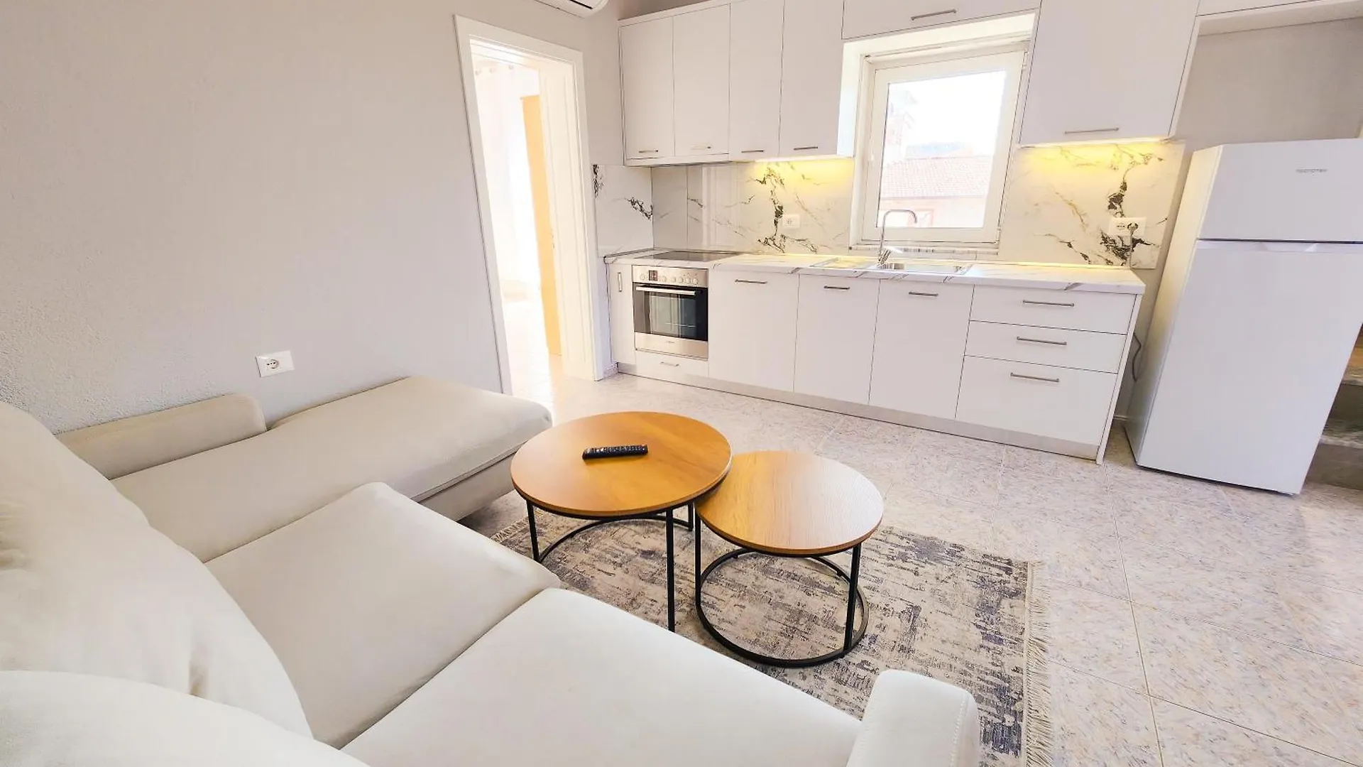 Apartment Sweet 2 Тирана